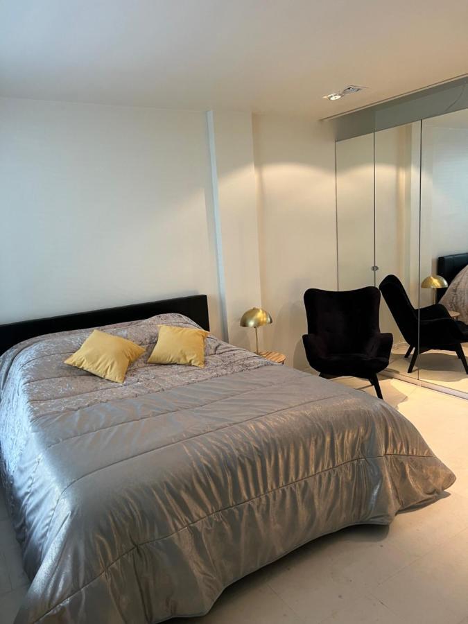 Aa Apartament Apartman Varsó Kültér fotó